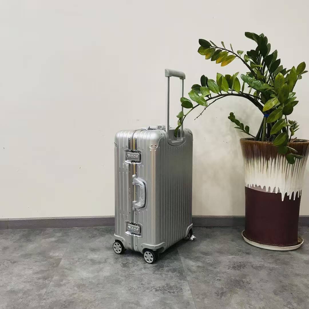 Premium Aluminum Travel Luggage 925