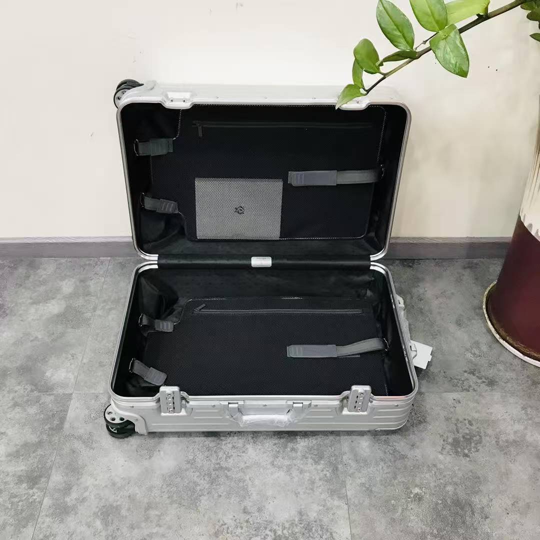 Premium Aluminum Travel Luggage 925