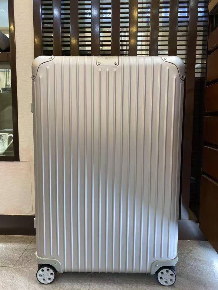 Premium Aluminum Travel Luggage 925