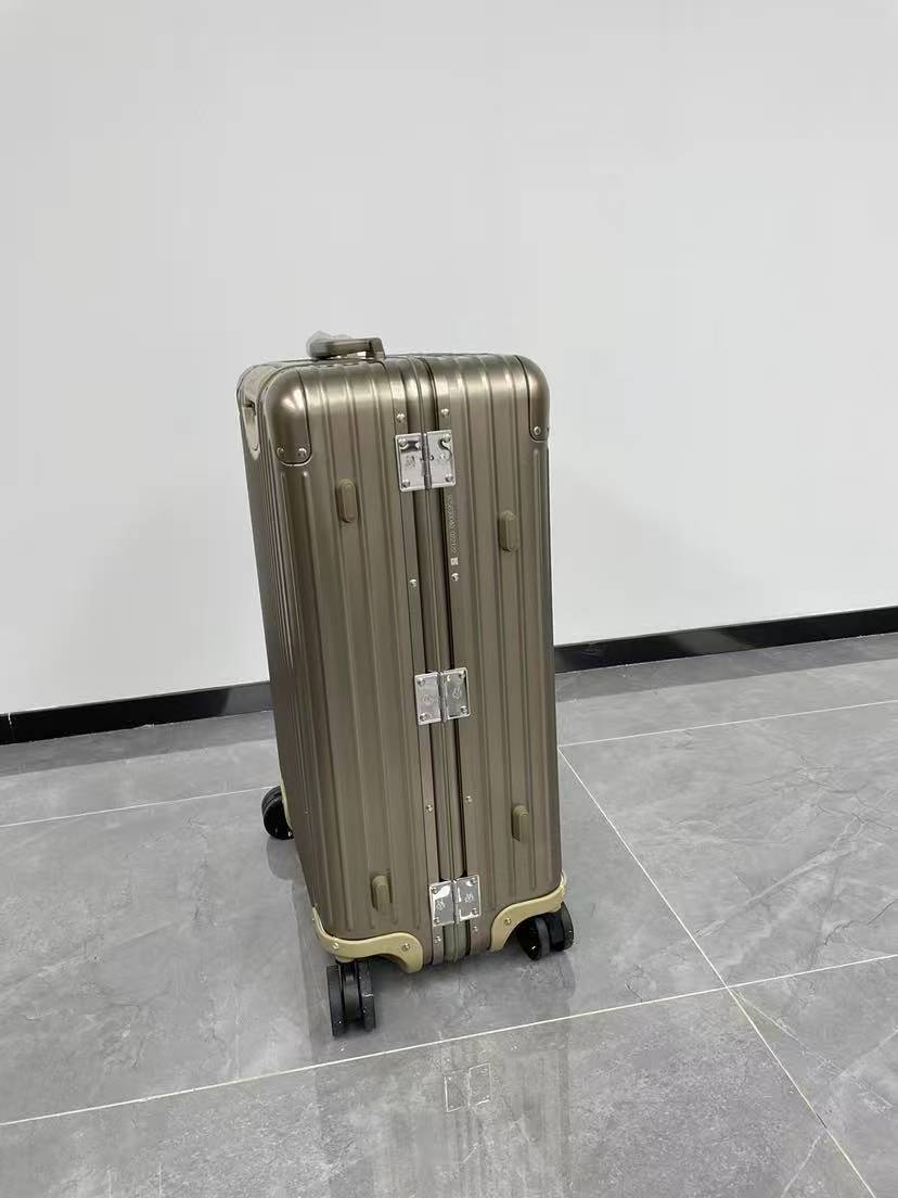 Premium Aluminum Travel Luggage 925