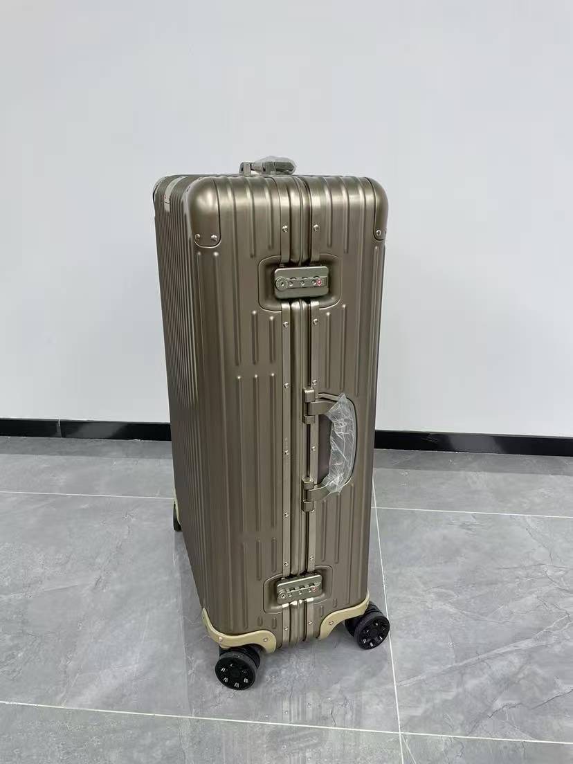 Premium Aluminum Travel Luggage 925