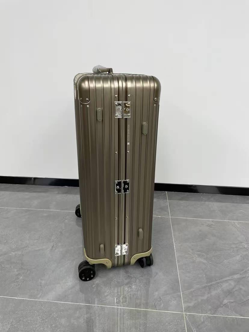 Premium Aluminum Travel Luggage 925