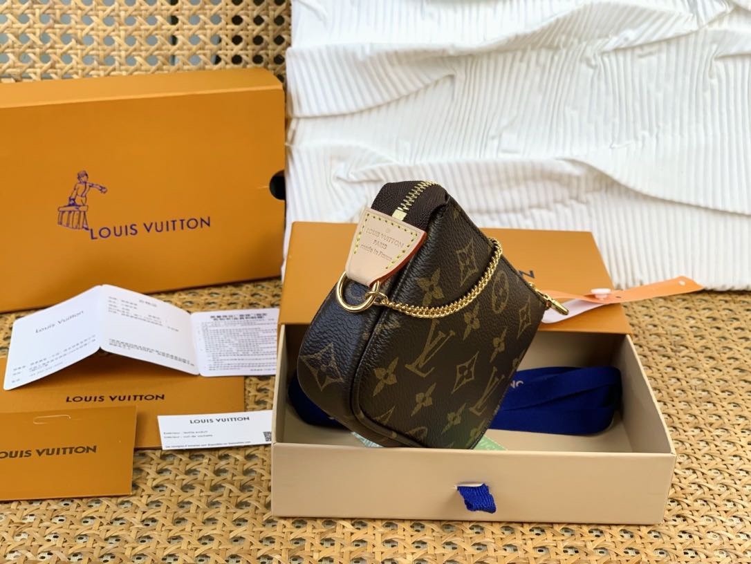 Mini Pochette Accessories