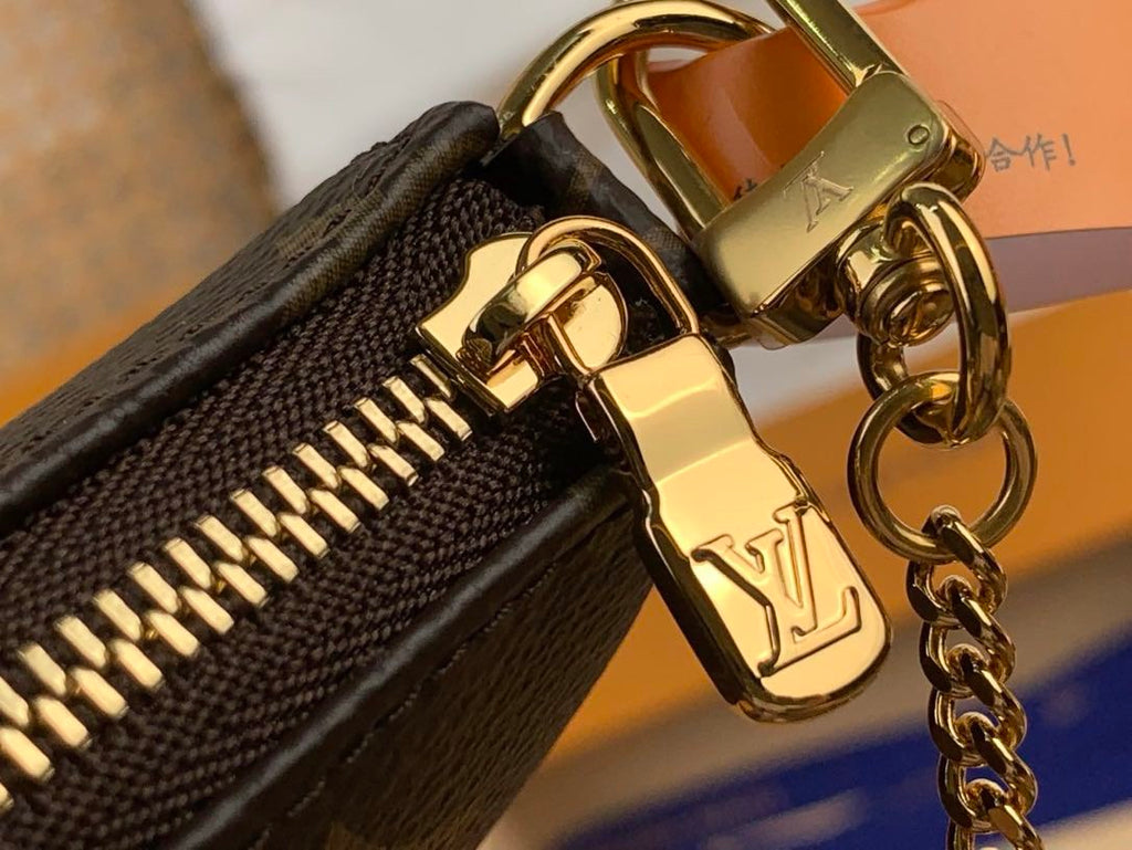 Mini Pochette Accessories
