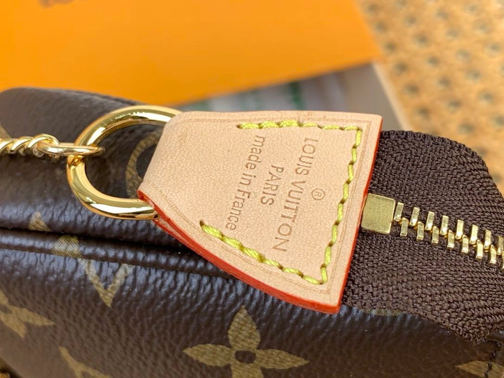 Mini Pochette Accessories
