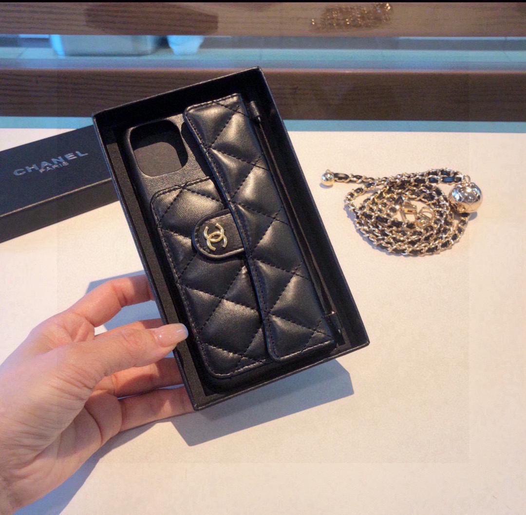 Quilted Crossbody Phone Case