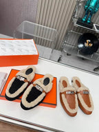 Fur Slip-on loafers