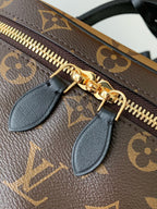 Classic small toiletry bag