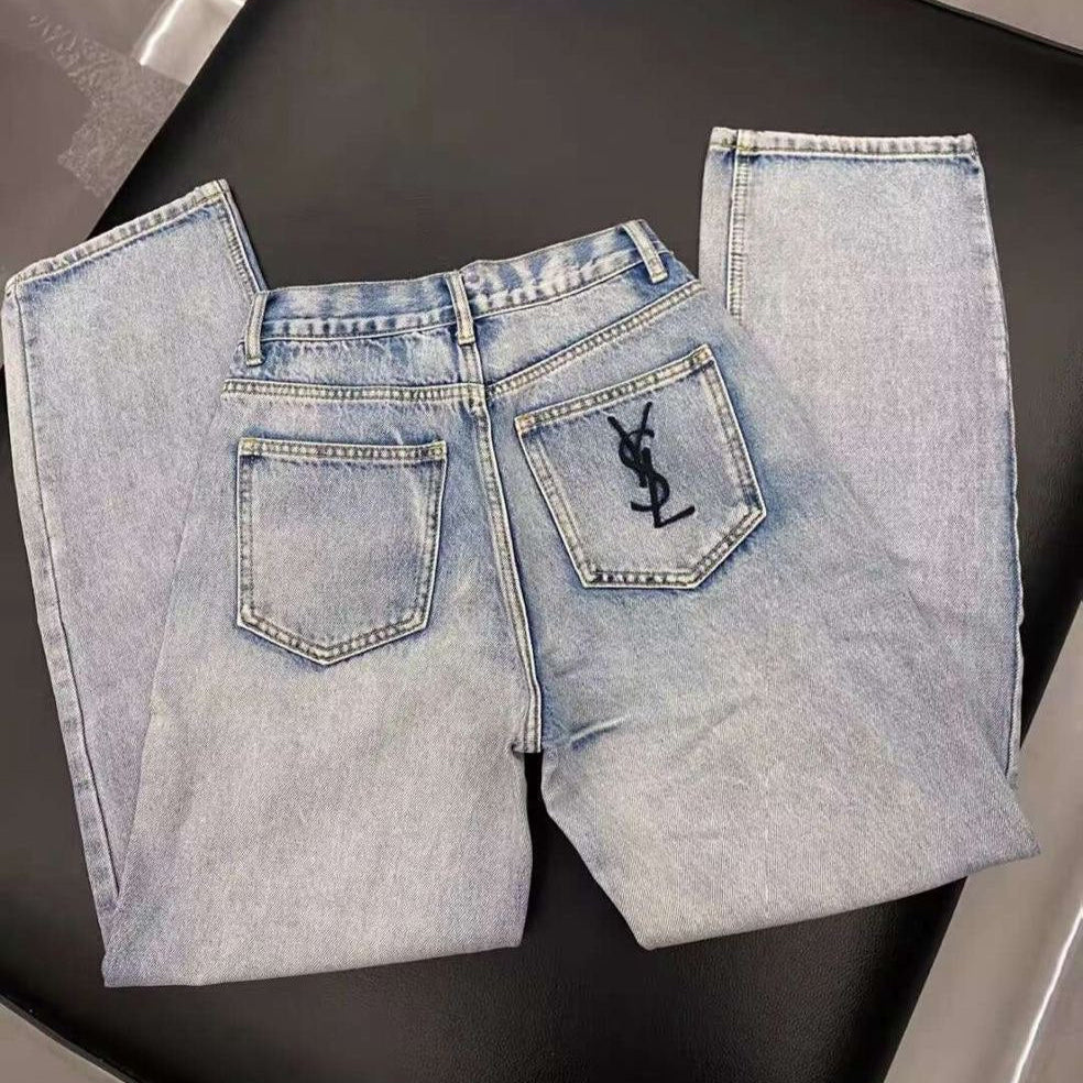 High-waisted vintage wash jeans