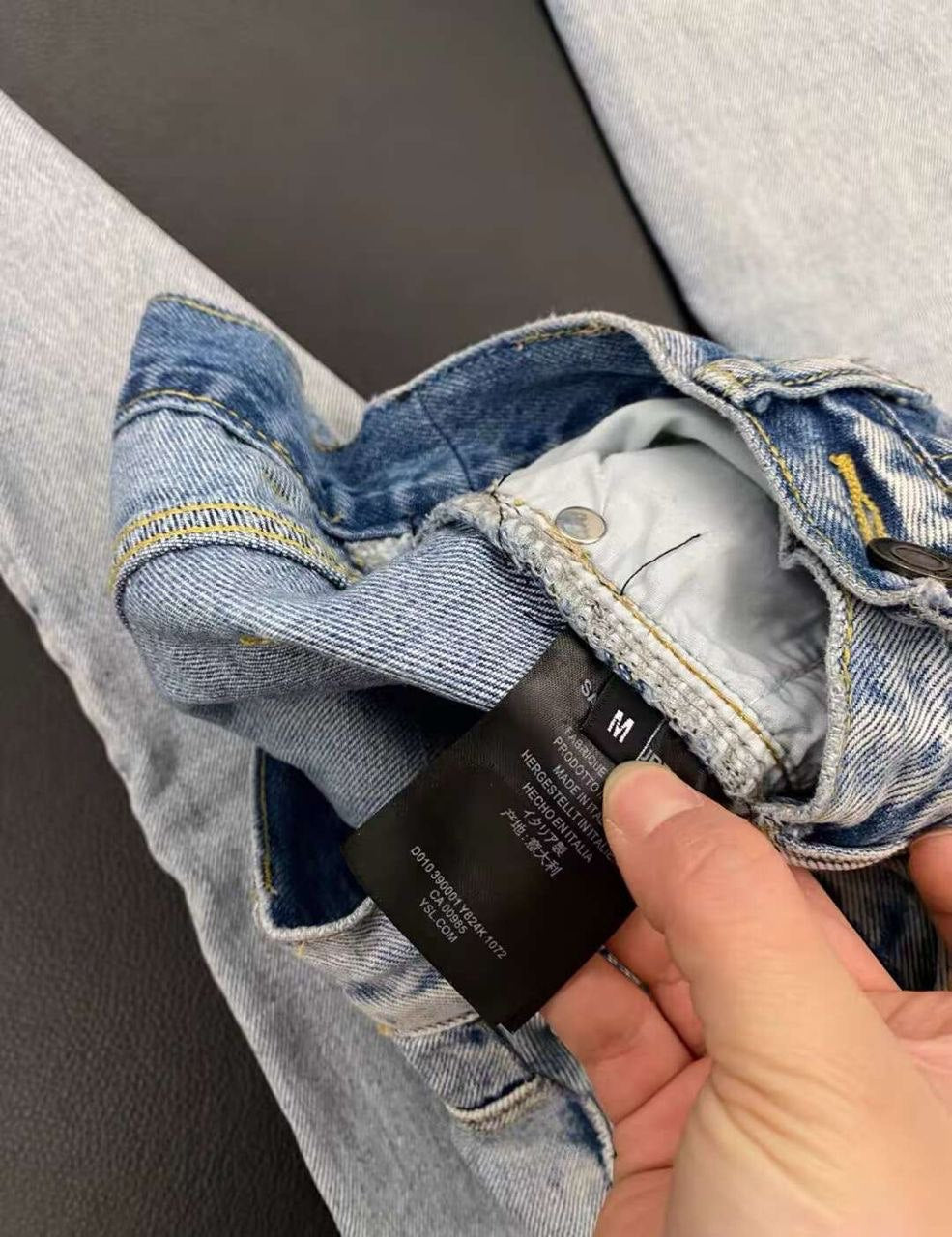 High-waisted vintage wash jeans