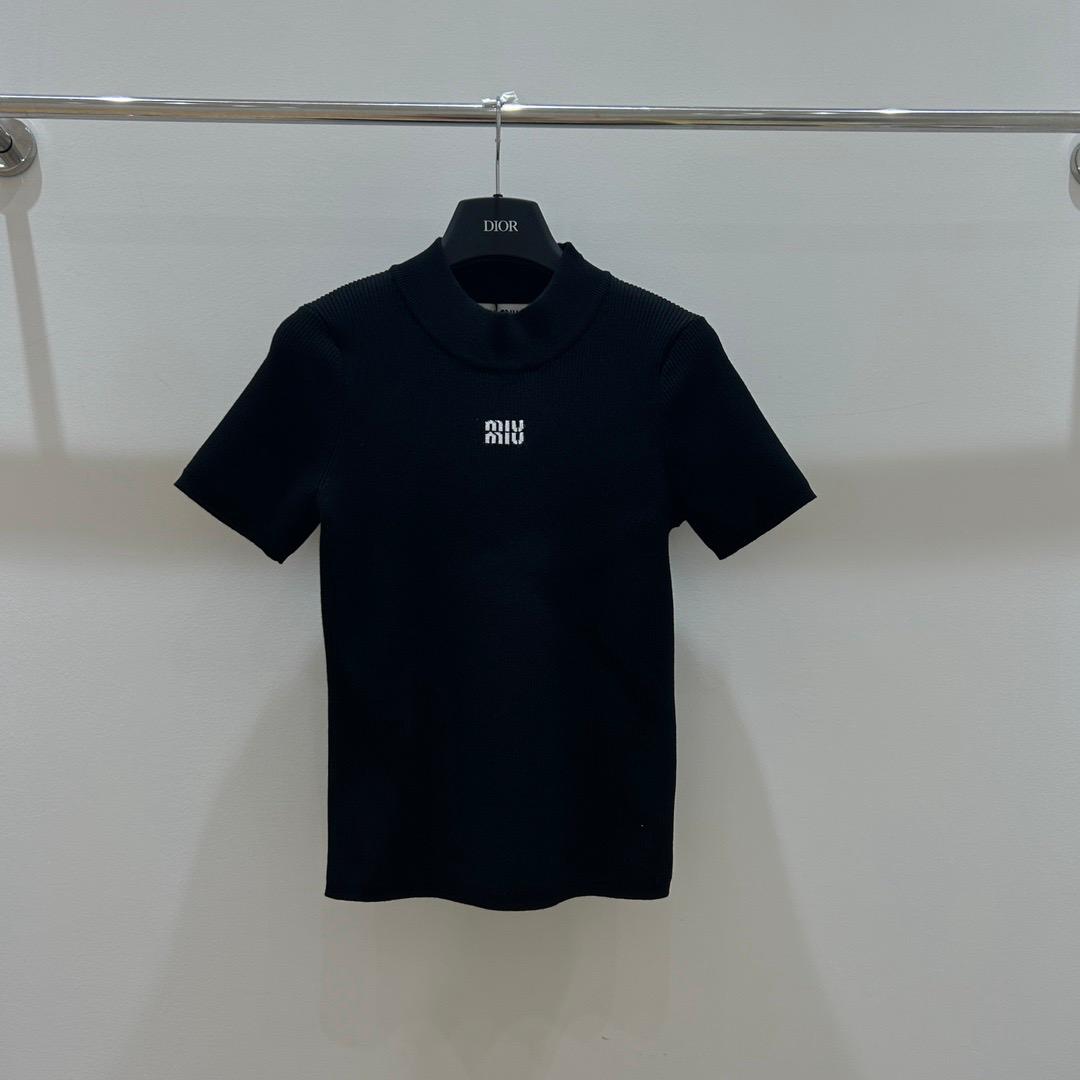 Short-Sleeve Knit Top