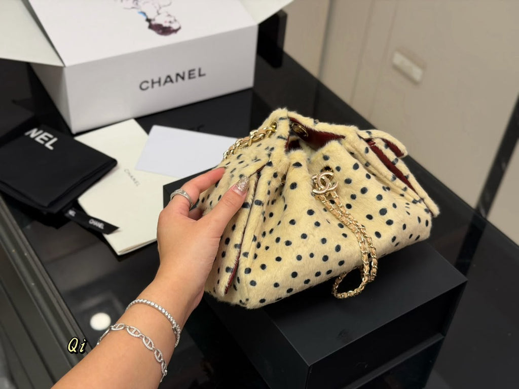 Cream Polka Dot Plush Chain Shoulder Bag