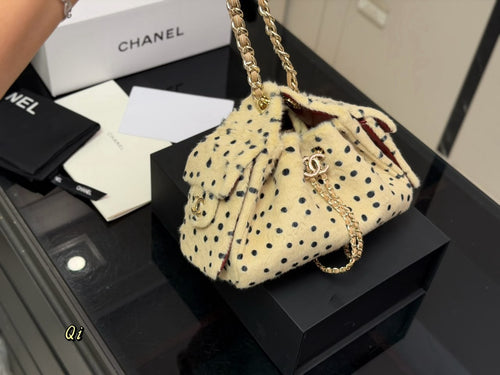 Cream Polka Dot Plush Chain Shoulder Bag