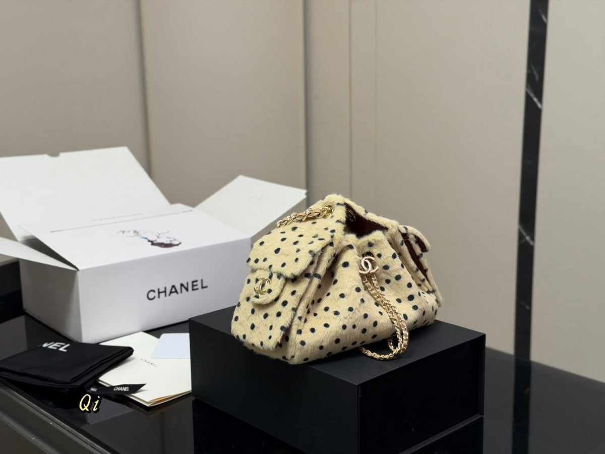 Cream Polka Dot Plush Chain Shoulder Bag