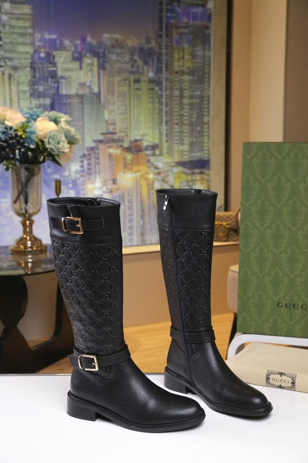 Women’s Low-Heel Leather Boots