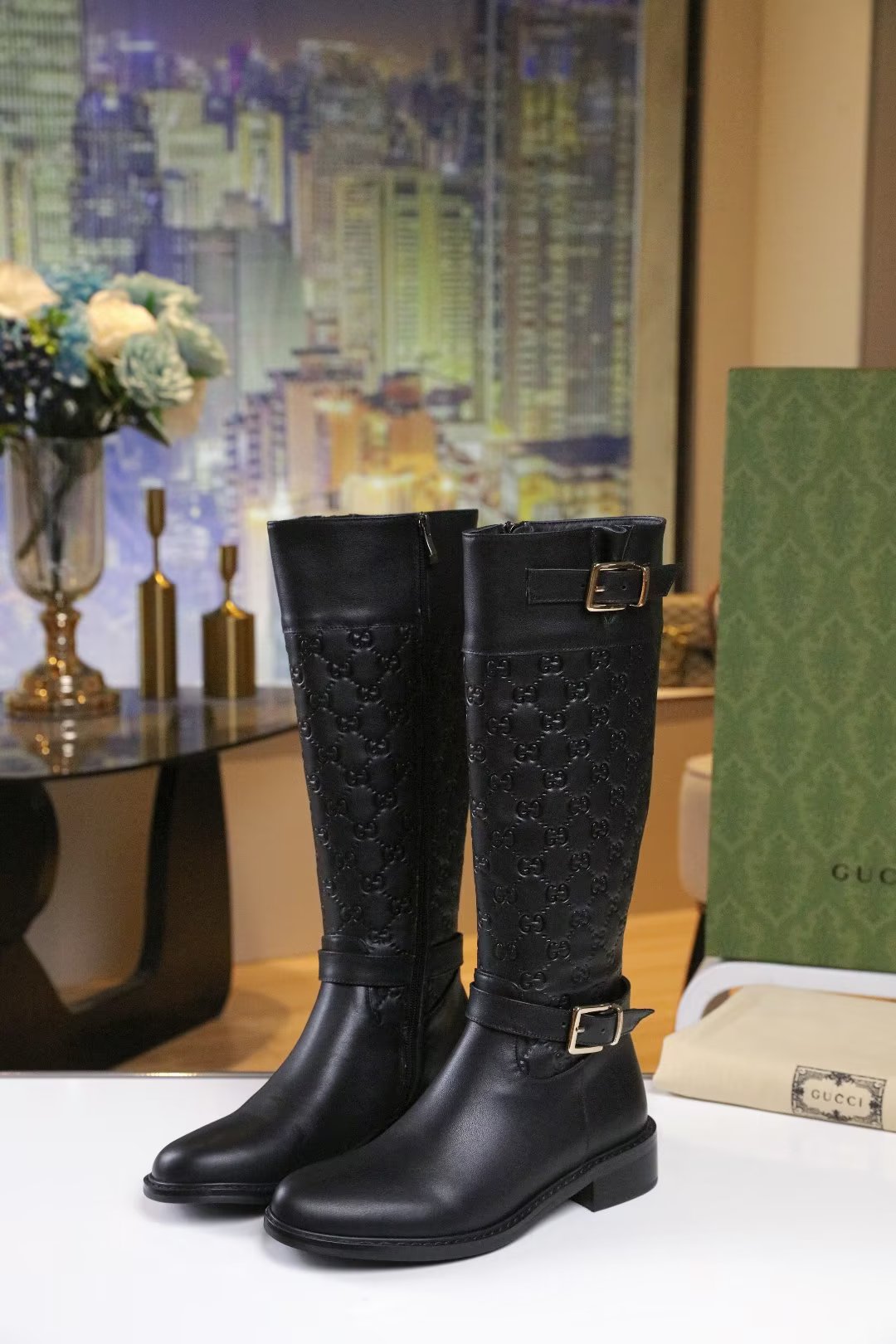 Women’s Low-Heel Leather Boots