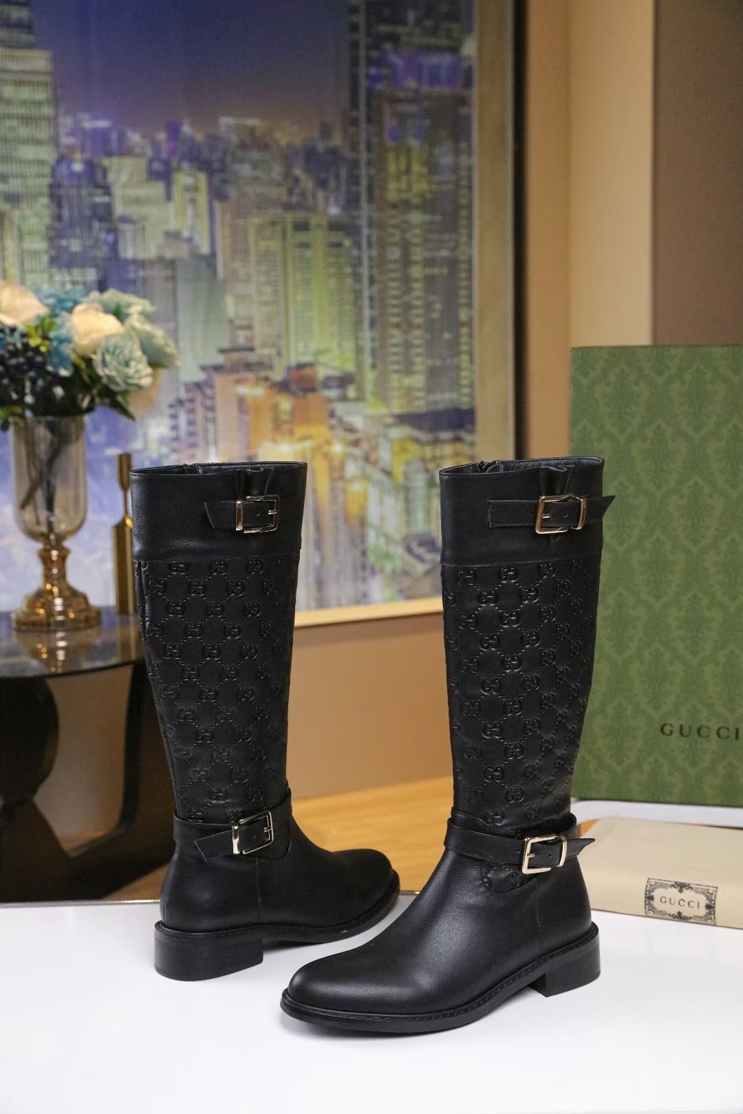 Women’s Low-Heel Leather Boots