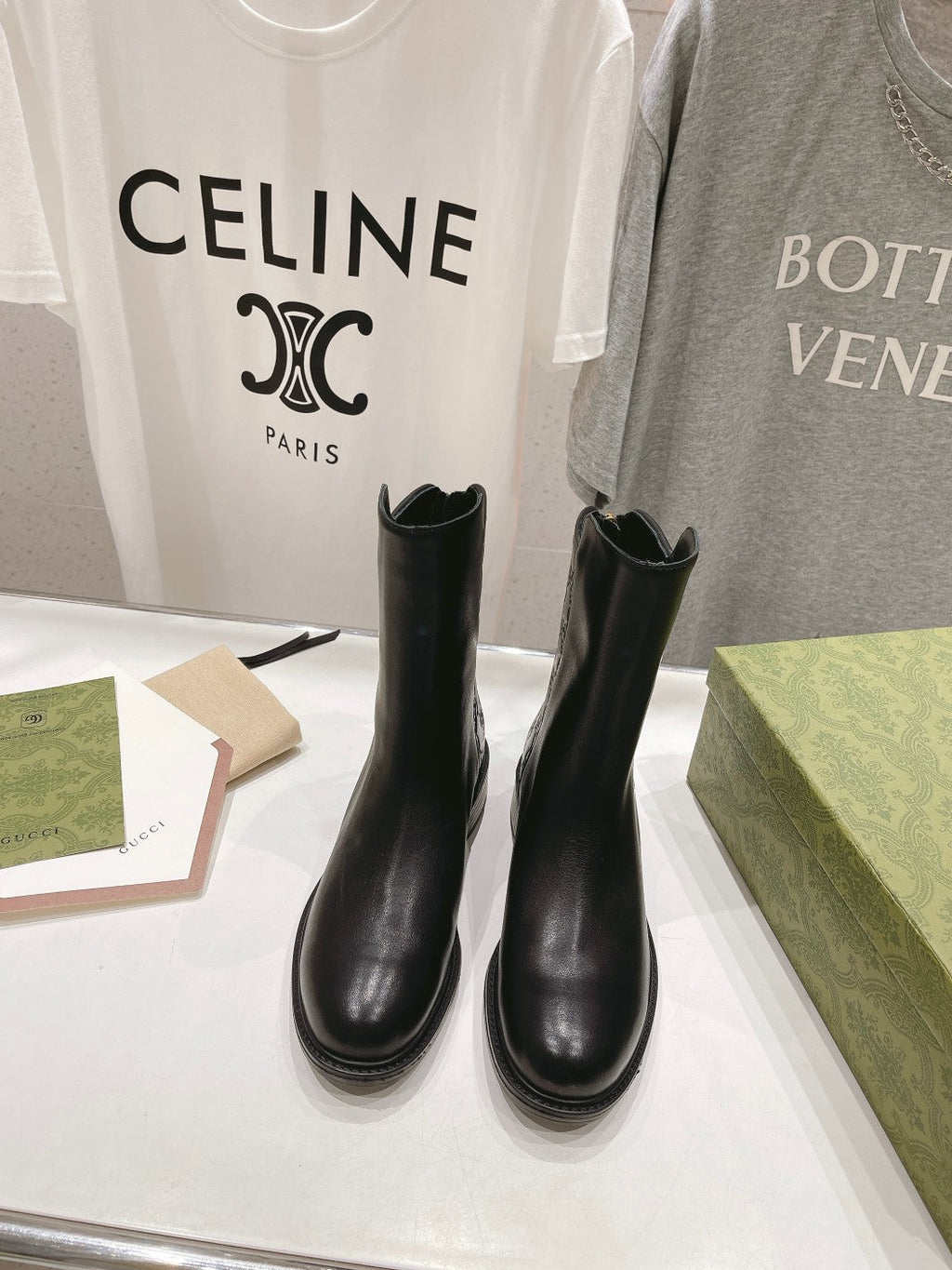 Women’s Chelsea Boots with Zipper – Calfskin
