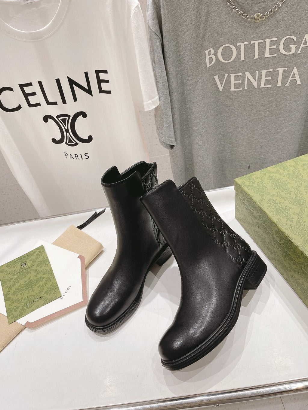 Women’s Chelsea Boots with Zipper – Calfskin
