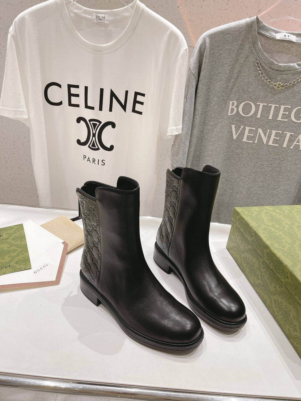 Women’s Chelsea Boots with Zipper – Calfskin