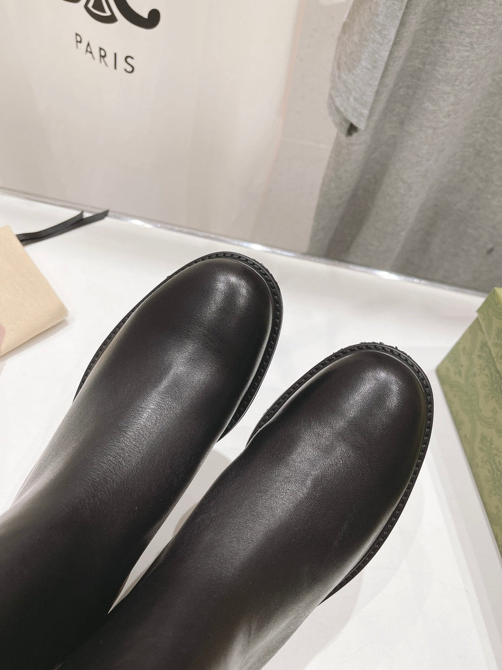 Women’s Chelsea Boots with Zipper – Calfskin