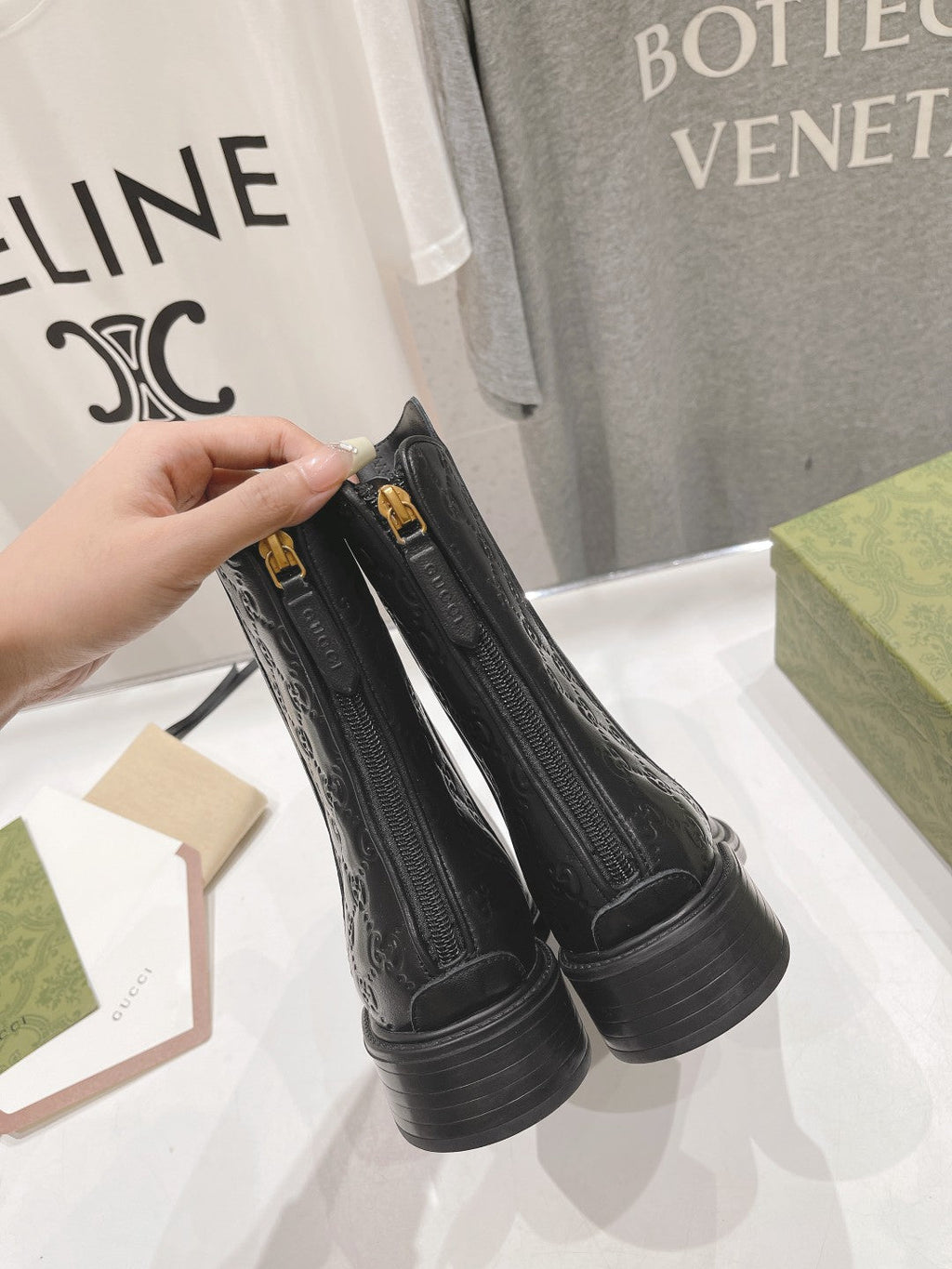 Women’s Chelsea Boots with Zipper – Calfskin