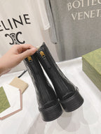 Women’s Chelsea Boots with Zipper – Calfskin