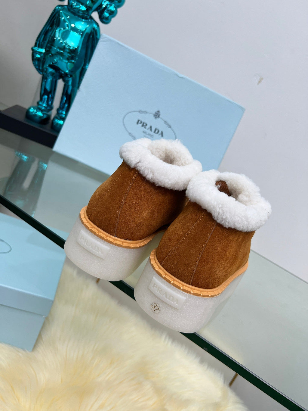 Women’s Wool-Lined Sneakers