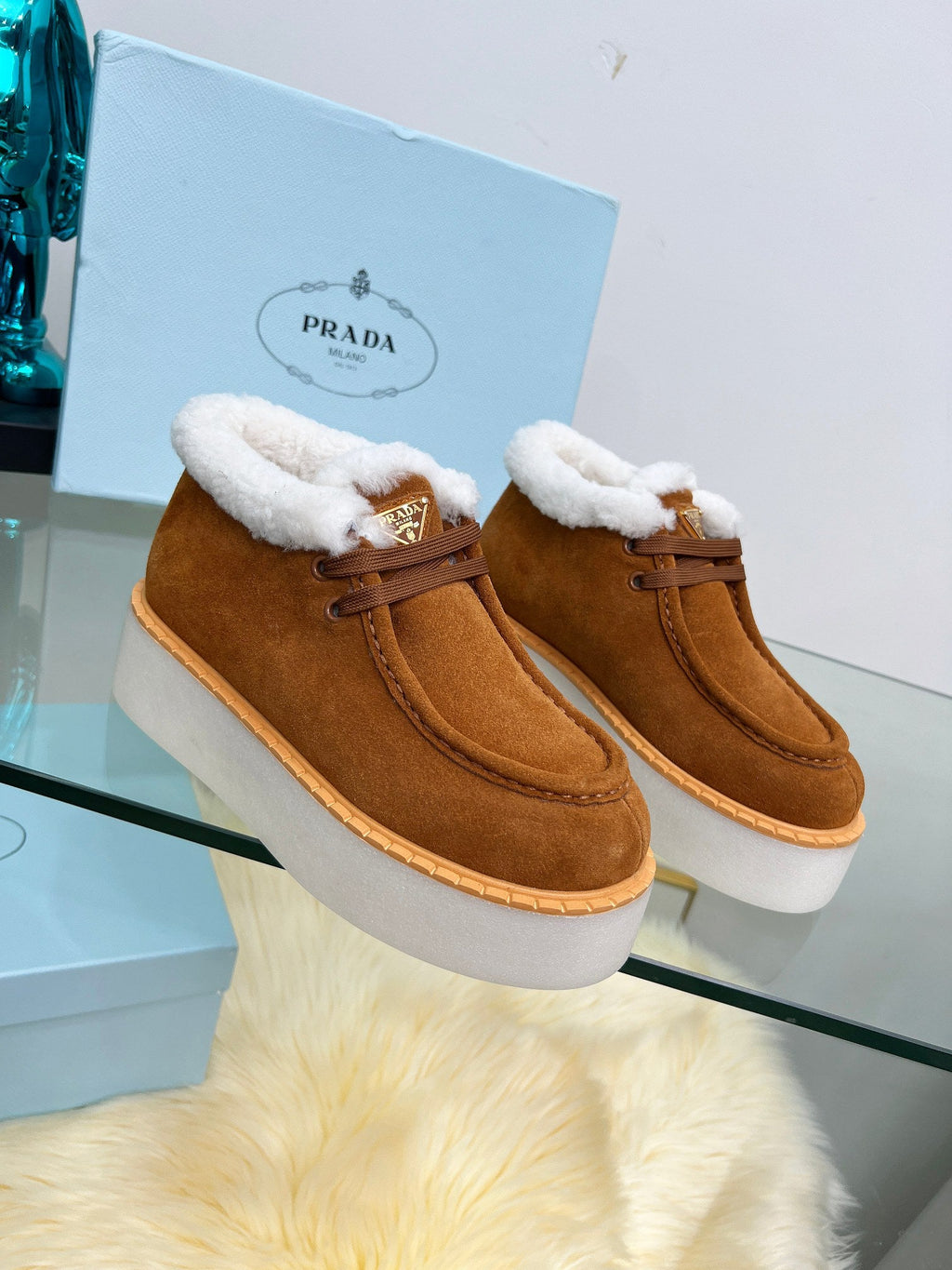 Women’s Wool-Lined Sneakers