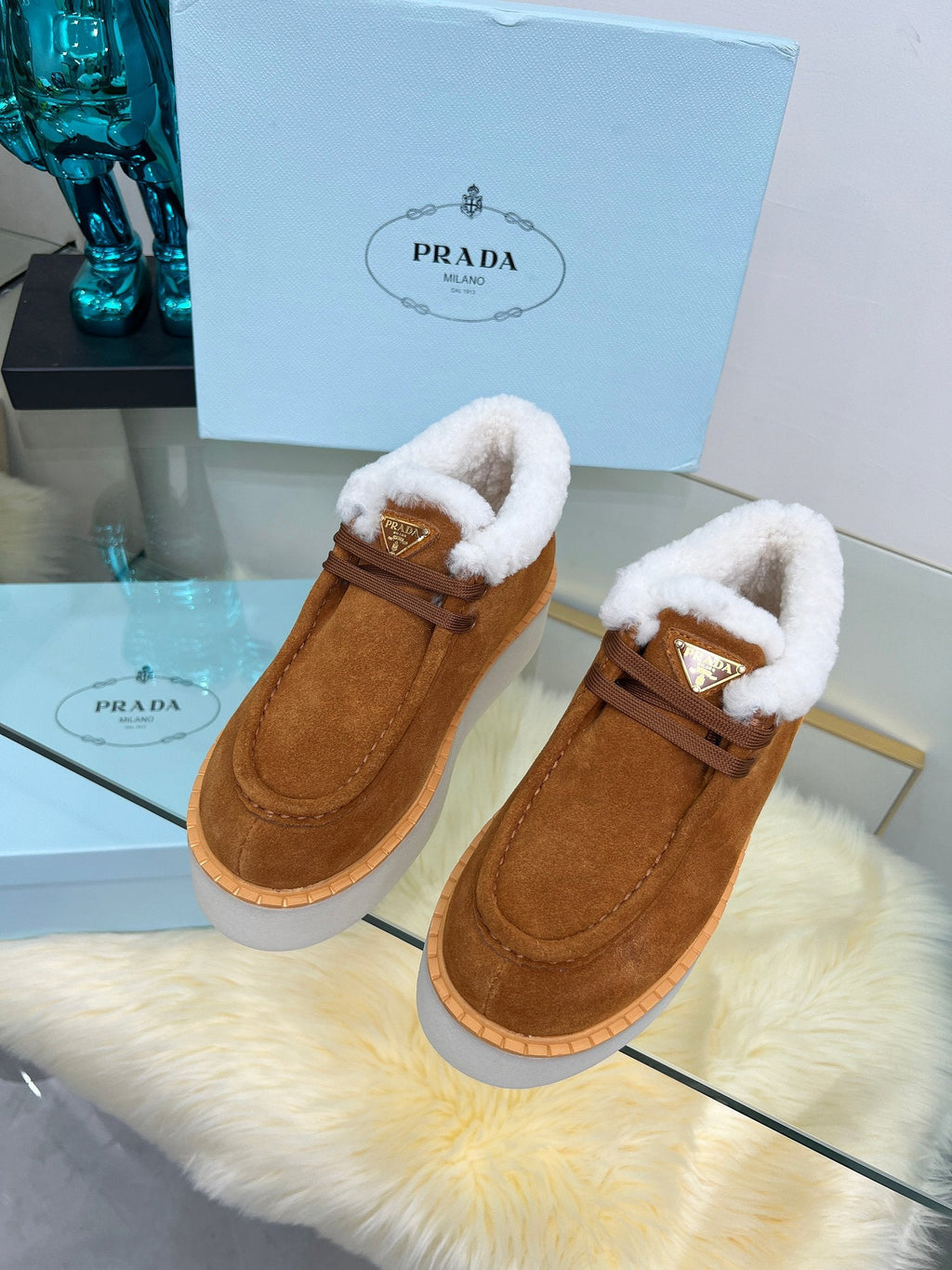 Women’s Wool-Lined Sneakers