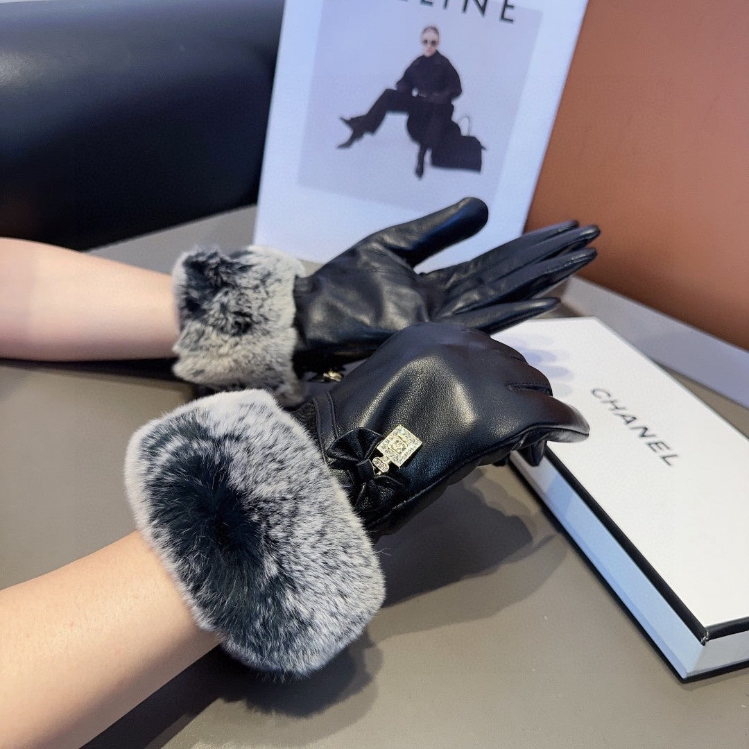 High-Quality Sheepskin Gloves with Rabbit Fur Lining