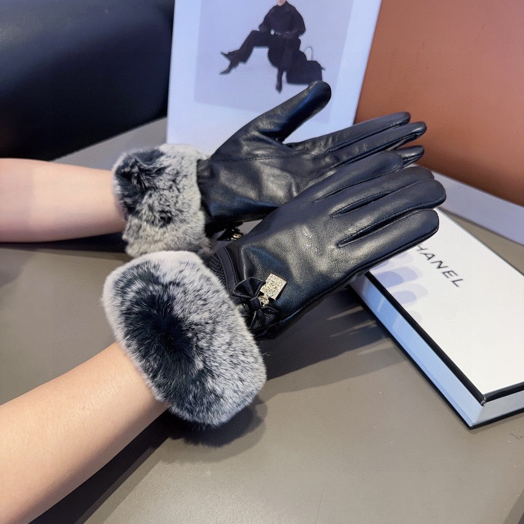 High-Quality Sheepskin Gloves with Rabbit Fur Lining