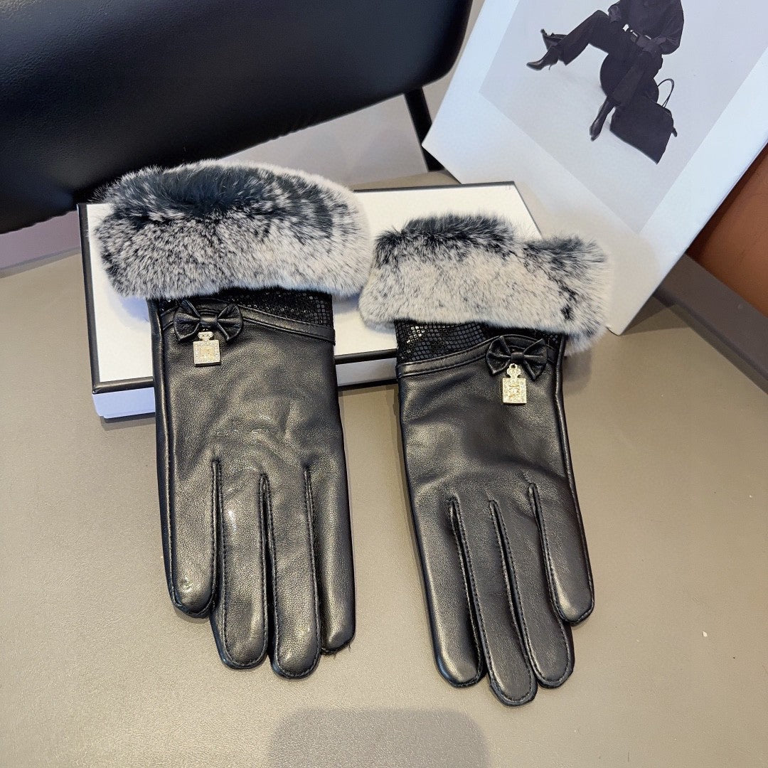 High-Quality Sheepskin Gloves with Rabbit Fur Lining
