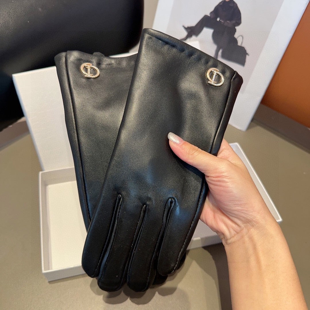 High-Quality Sheepskin Gloves