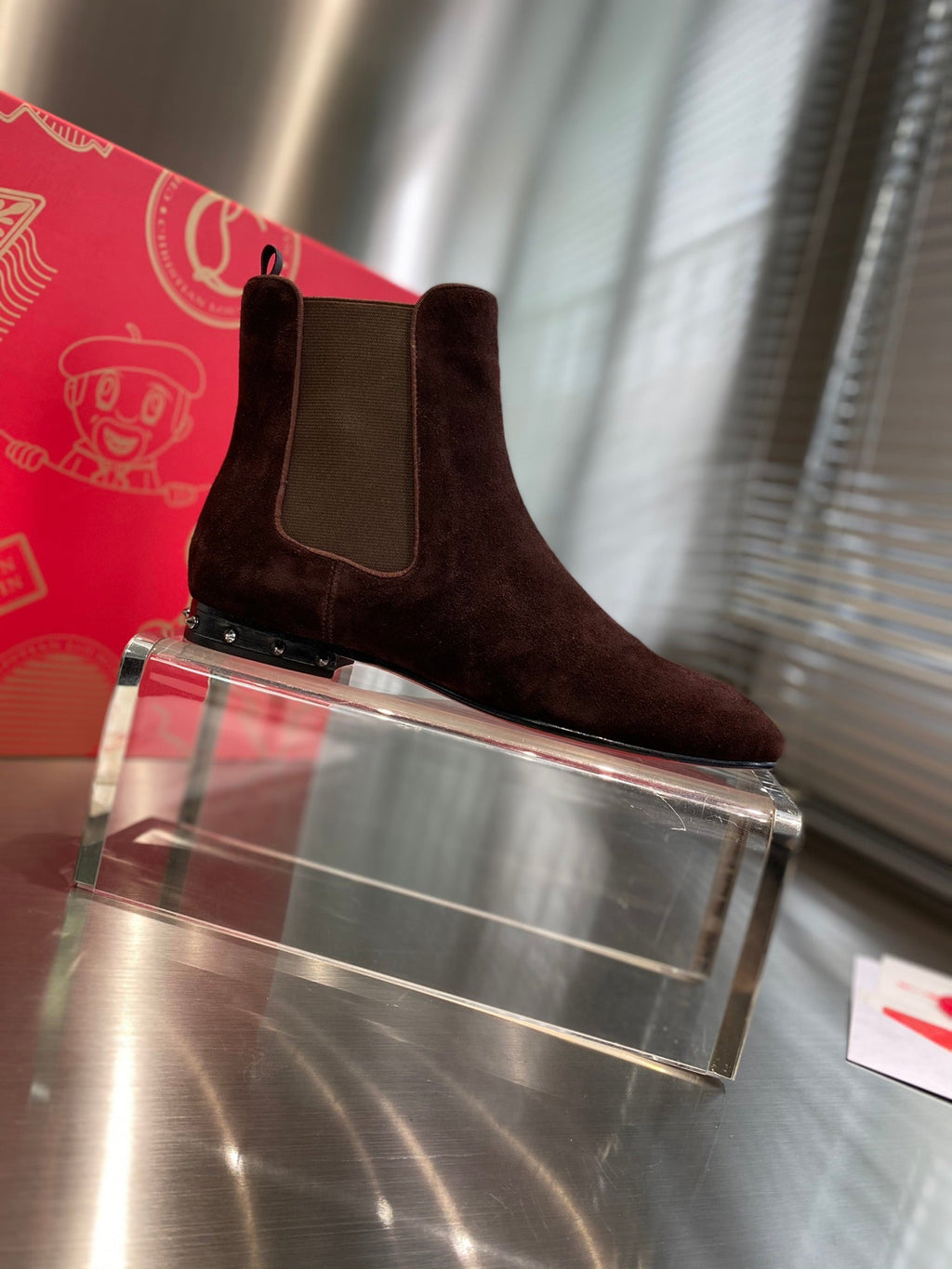 Elastic Boots with Studded Heel