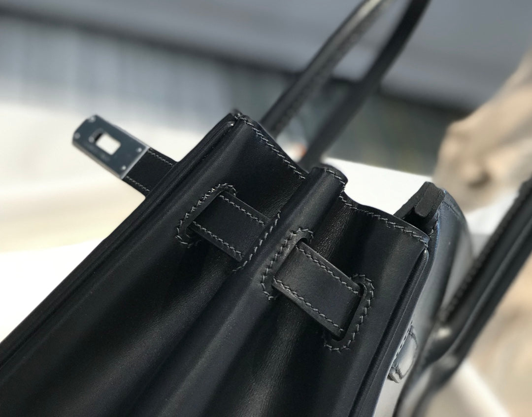 Black Leather Bag 30