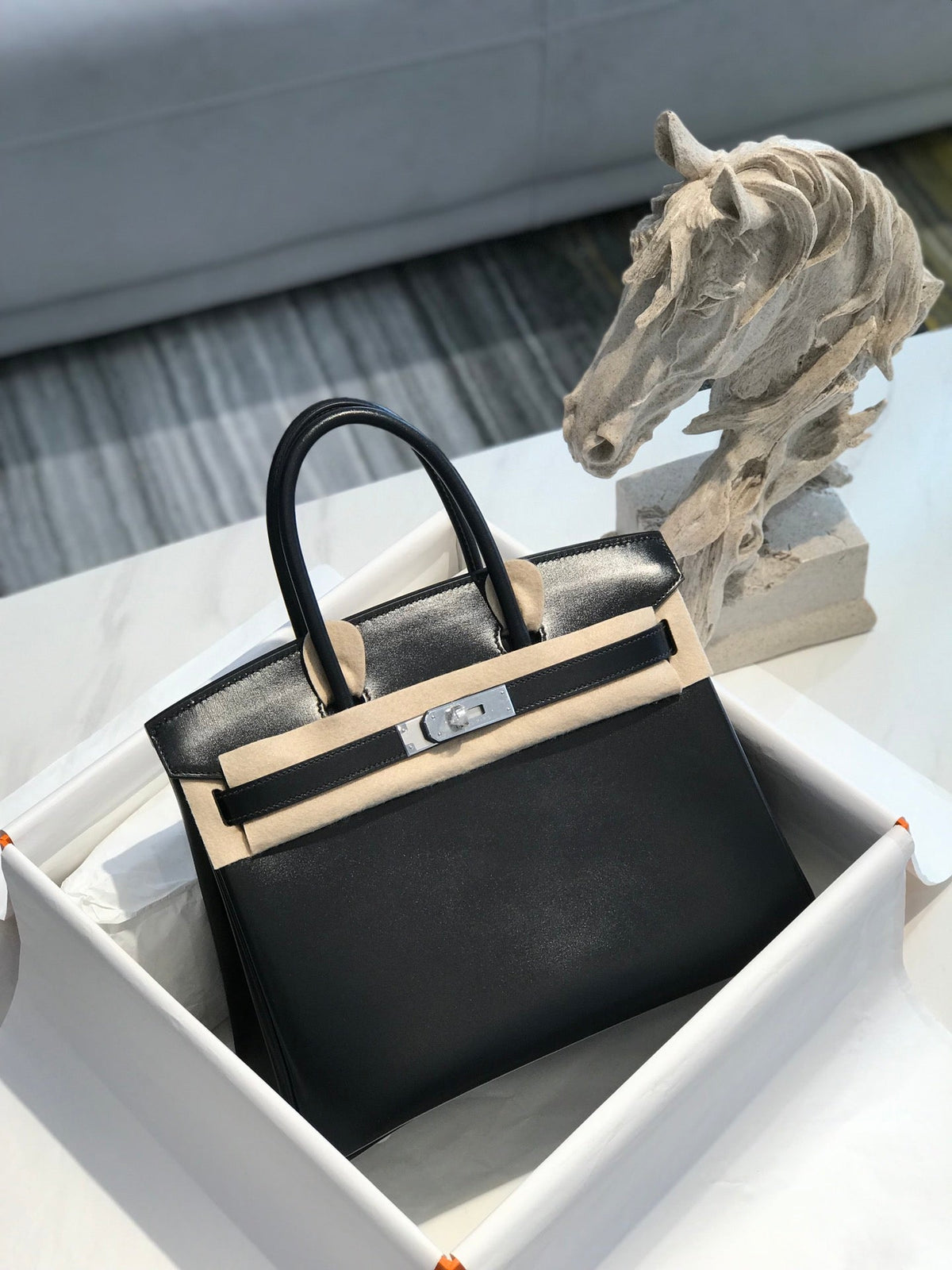Black Leather Bag 30