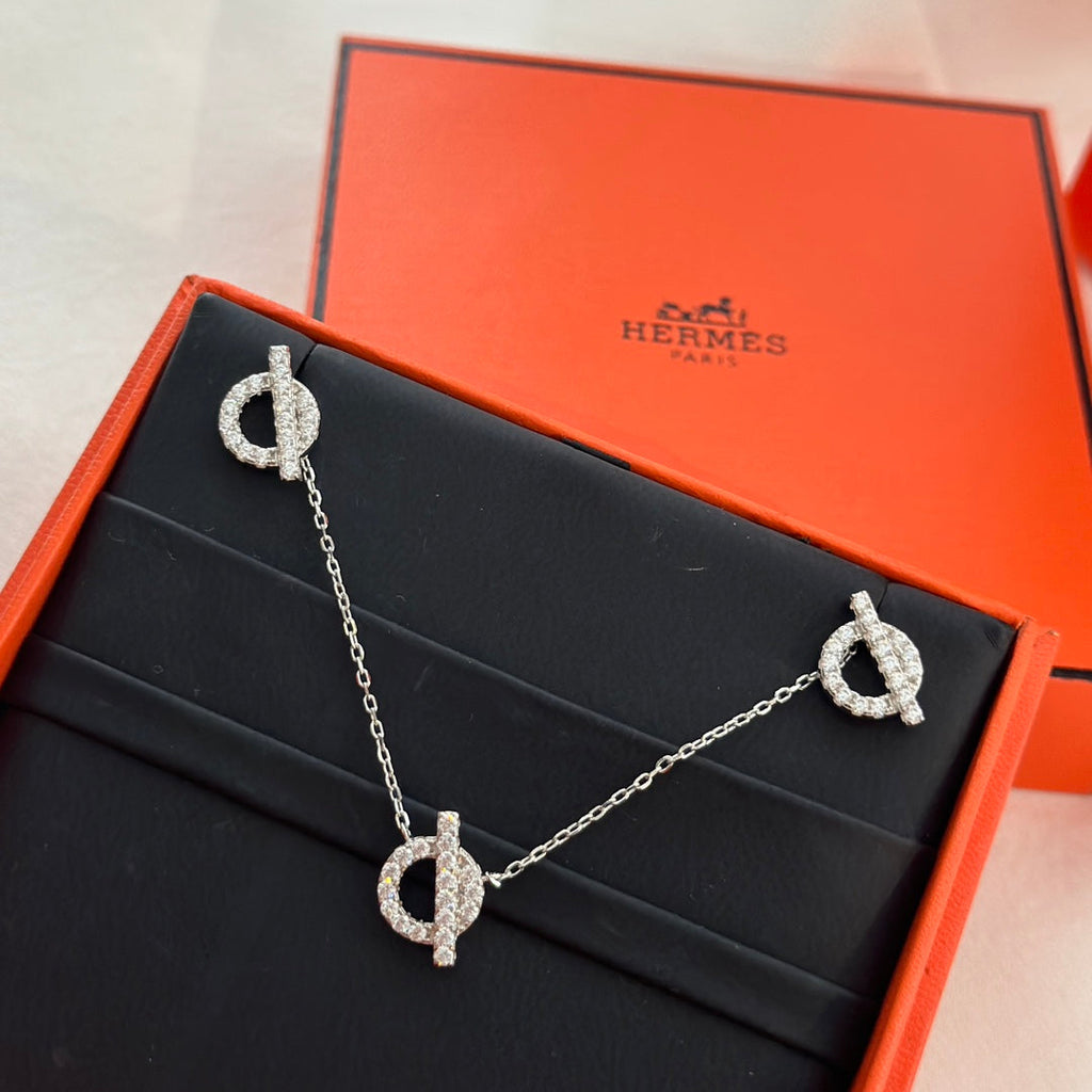 Hollow Q Necklace and Earrings Set