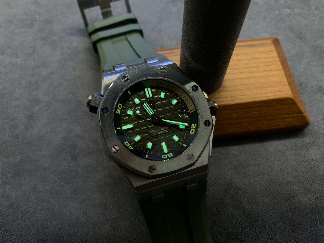 Green Diver Automatic Watch 42 mm