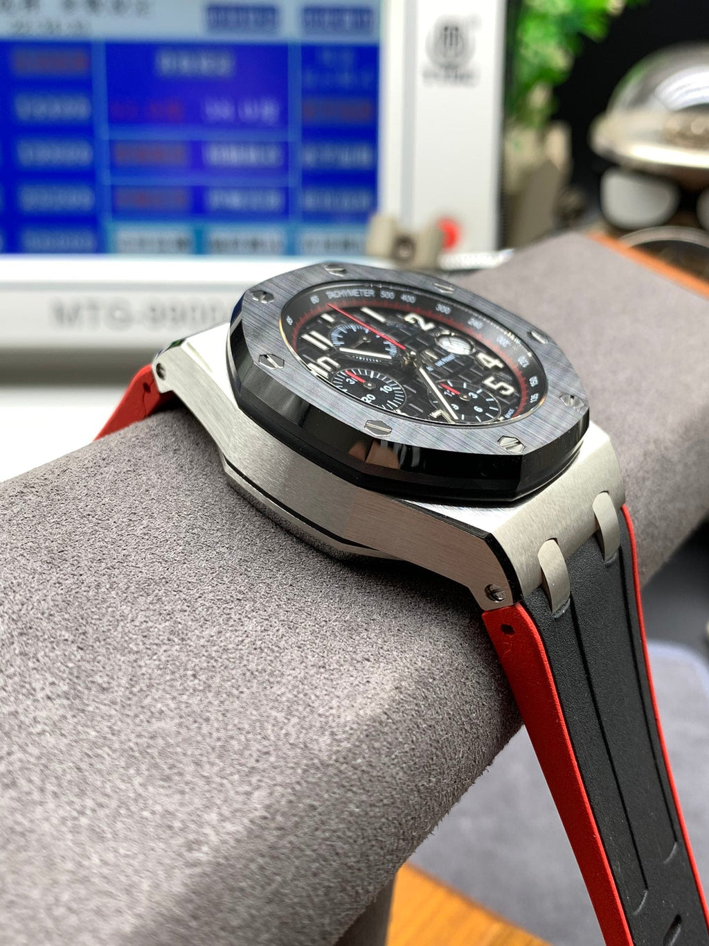 Black Red Chronograph Sport Watch 44 mm