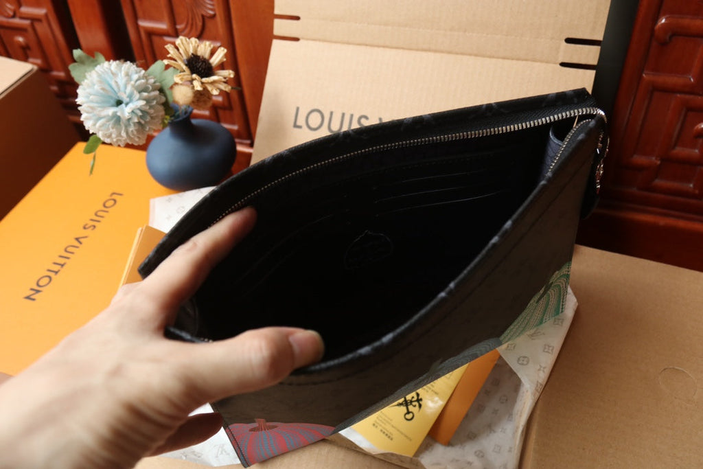 Pochette Voyage Clutch