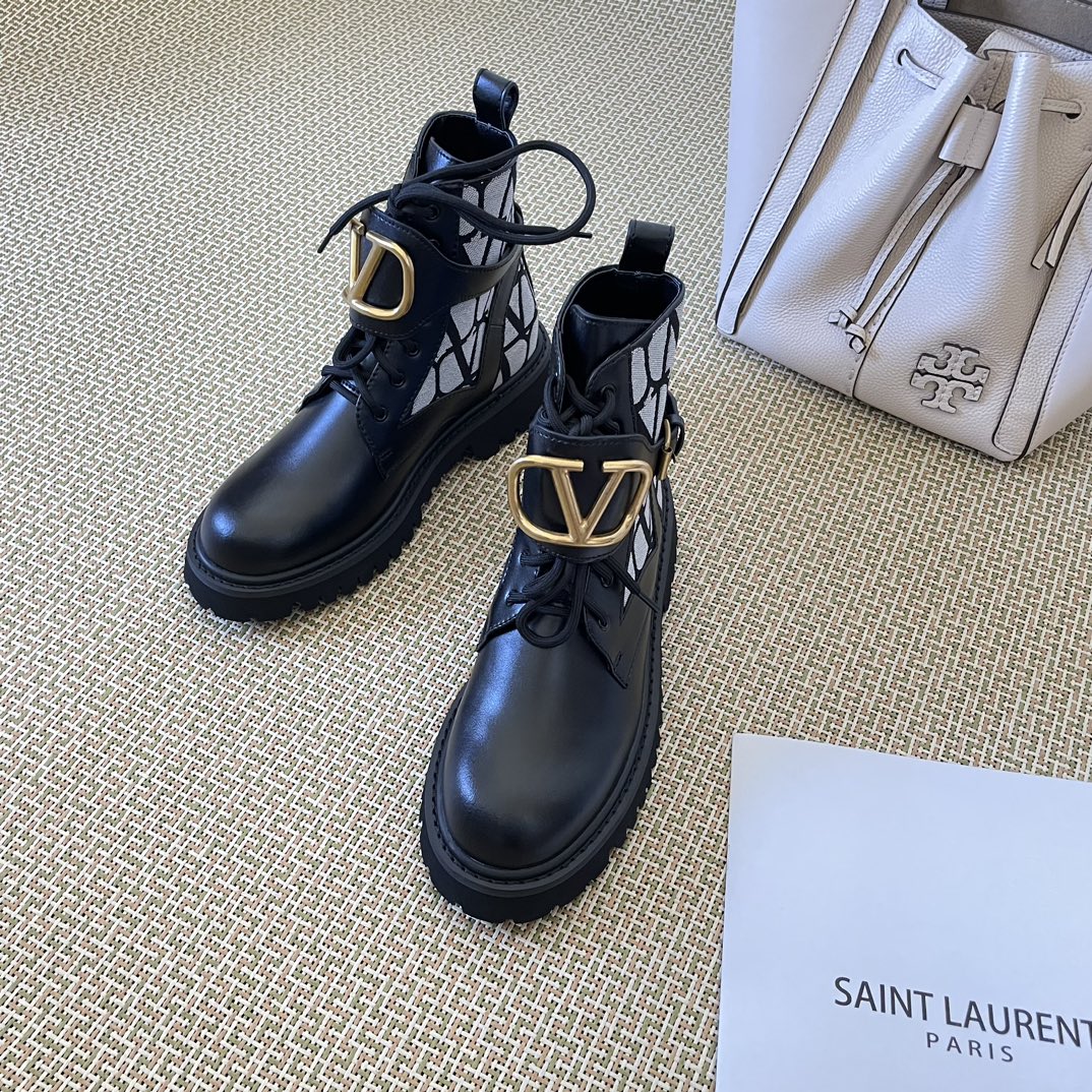 Women’s Short Martin Boots