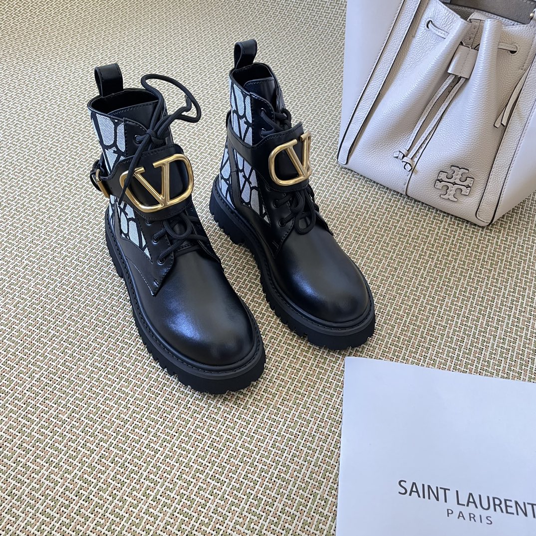 Women’s Short Martin Boots
