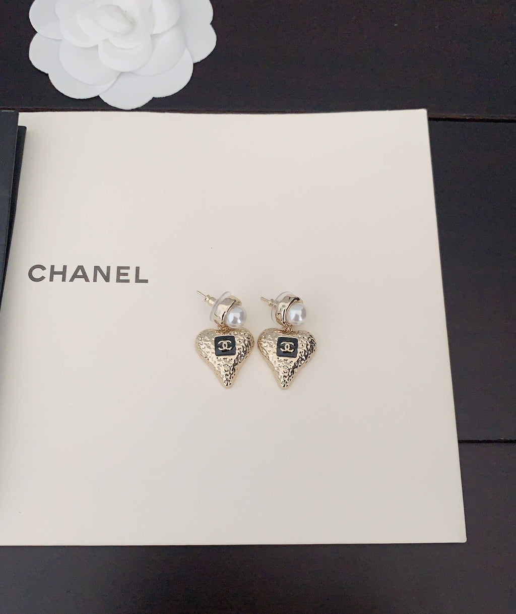 Black Heart Earrings