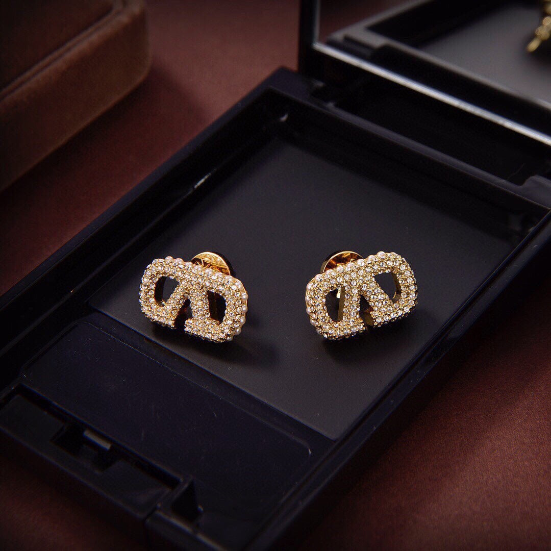 V Half-Pearl Half-Stone Earrings
