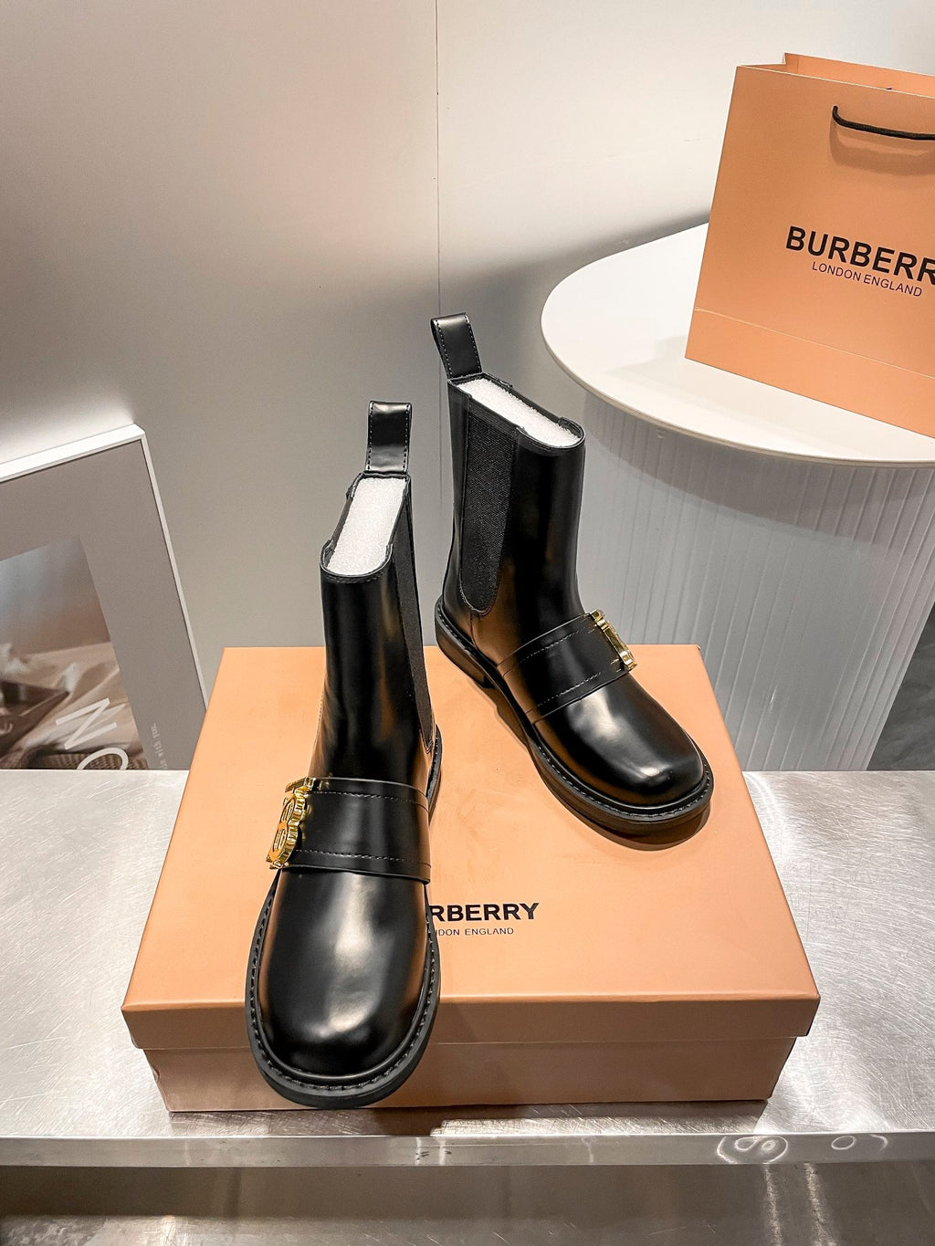 Women’s Chelsea Ankle Boots
