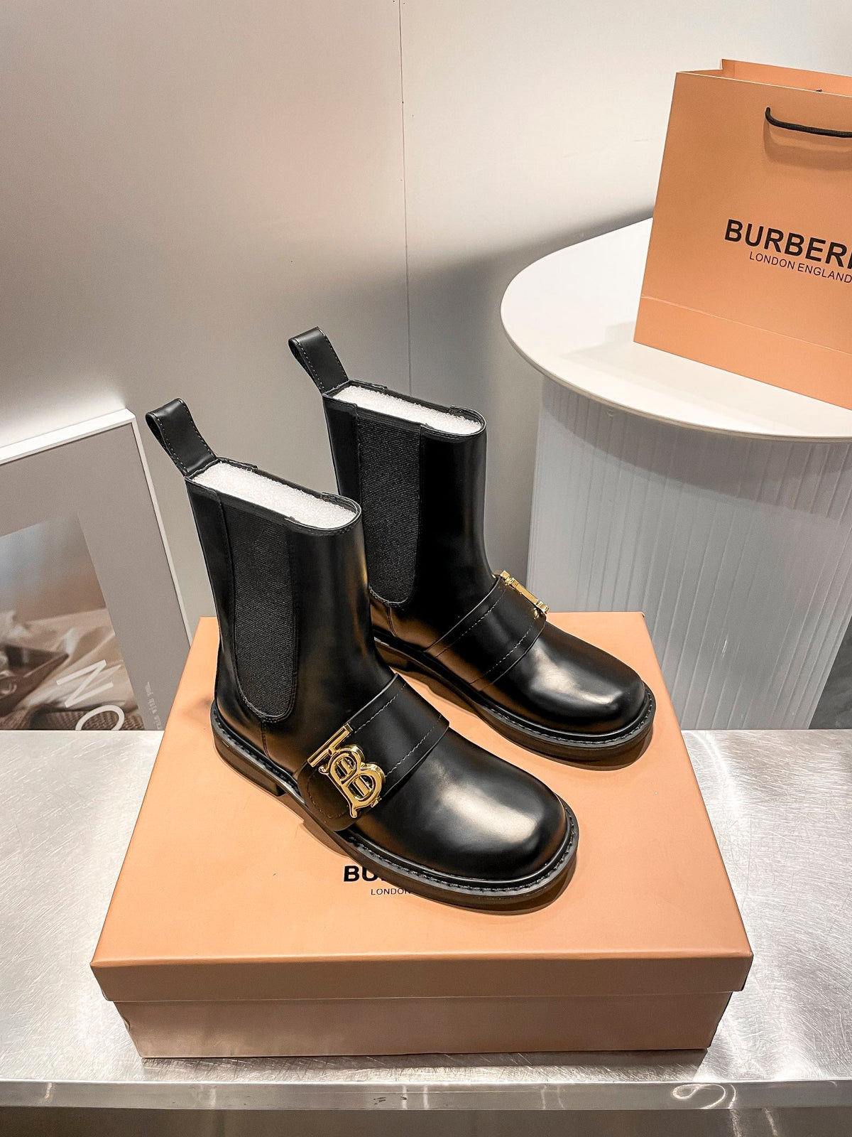 Women’s Chelsea Ankle Boots