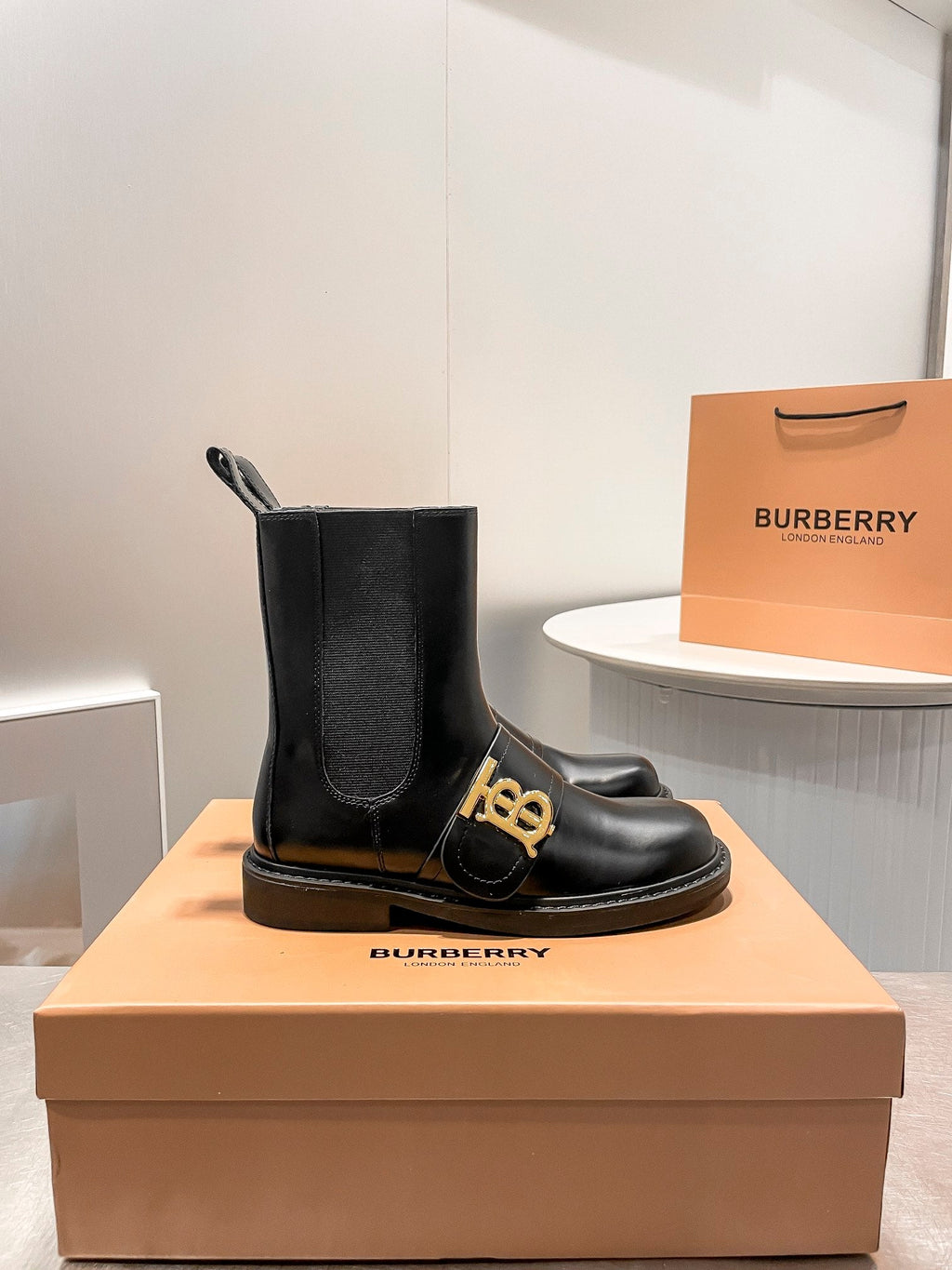 Women’s Chelsea Ankle Boots