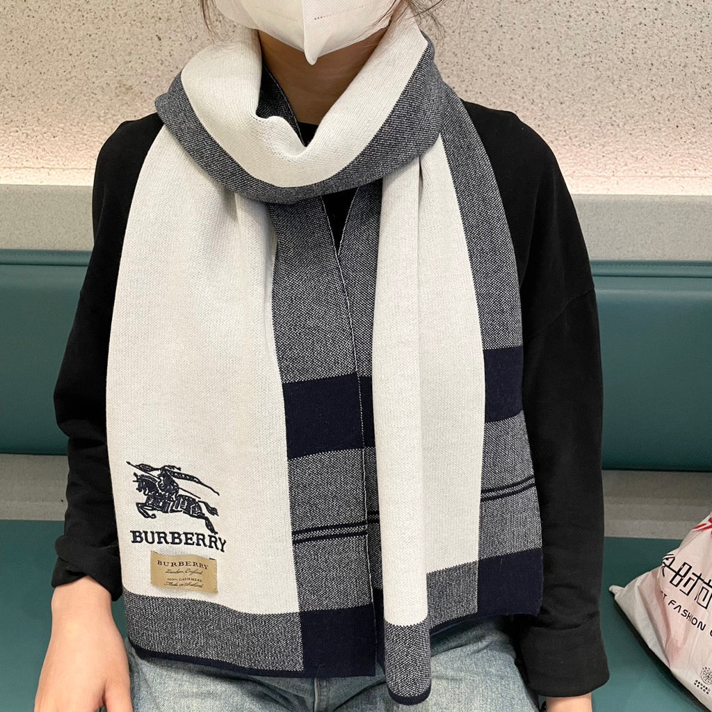 Classic Woven Cashmere Scarf