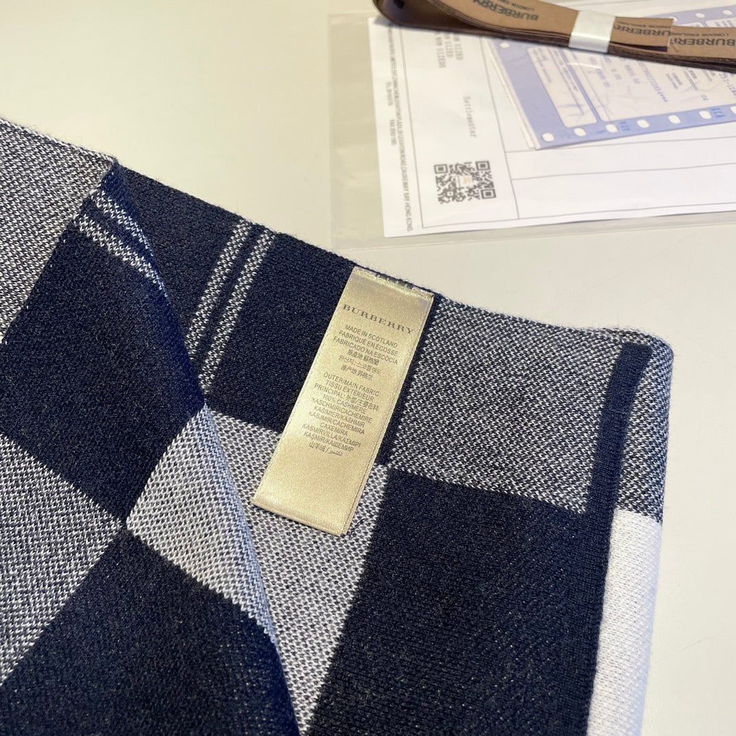 Classic Woven Cashmere Scarf